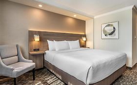 BEST WESTERN PLUS Carlton Plaza Hotel